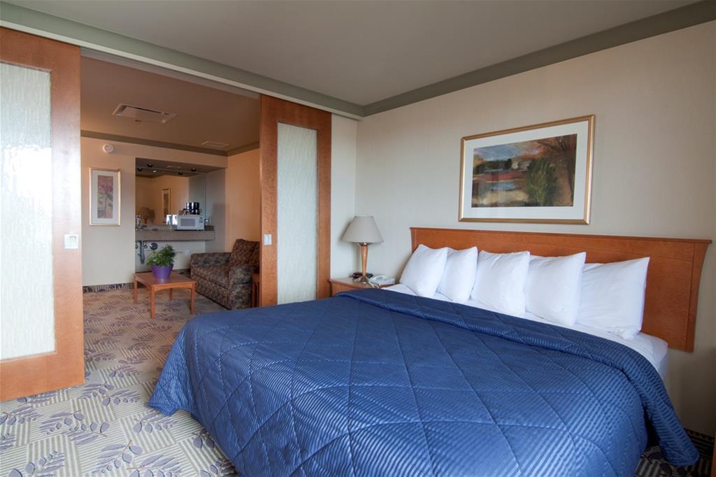 וויניפג Clarion Hotel & Suites מראה חיצוני תמונה