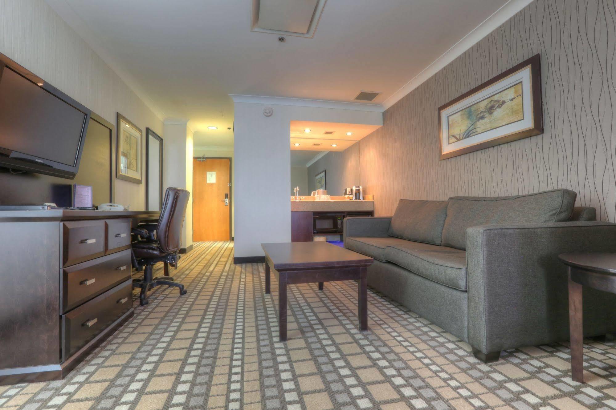 וויניפג Clarion Hotel & Suites מראה חיצוני תמונה